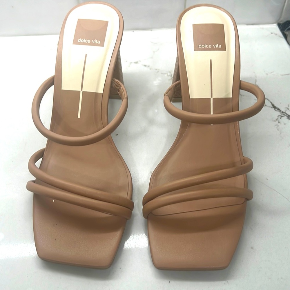 Dolce Vita heel - Sz 8.5 - nude - worn once